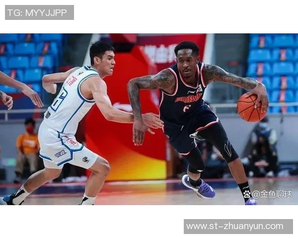 赛后分析重庆篮球队与北京篮球队的战术对决及其影响因素探讨