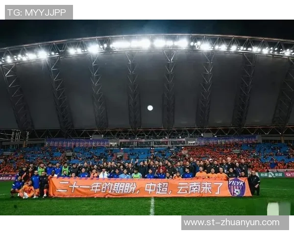 重庆足球明星赛精彩回顾球星云集激情四溢的绿茵场上演绎梦想与荣耀